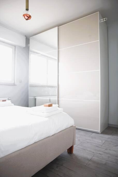 Charming Modern 2 Bedroom Apartment Alzingen Εξωτερικό φωτογραφία
