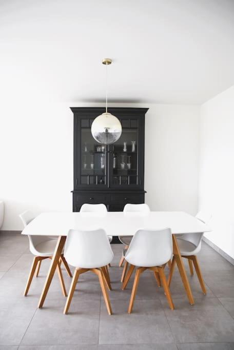 Charming Modern 2 Bedroom Apartment Alzingen Εξωτερικό φωτογραφία